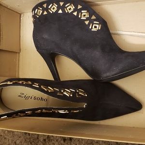 Gold embleshes shoe booties